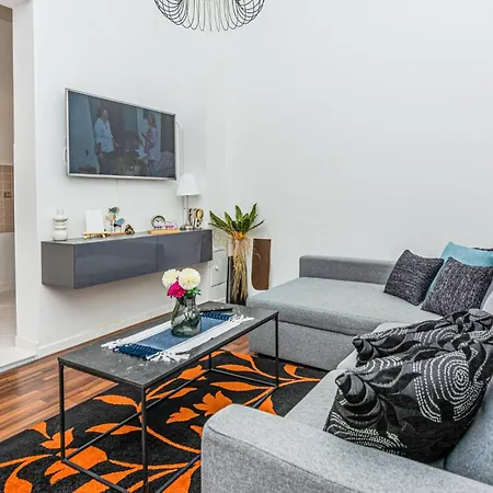 Apartment Cozy In With Kitchen